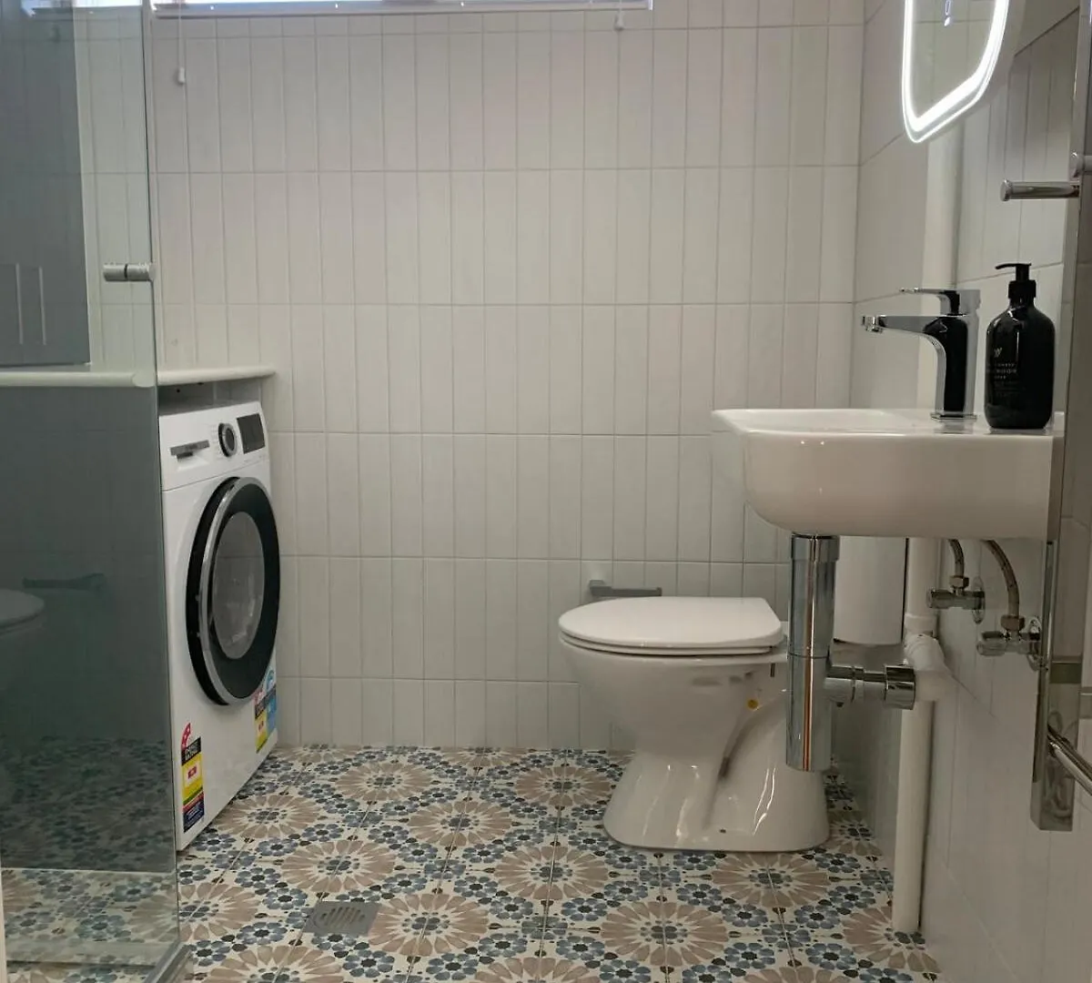 Stylish 2Br Apt, Great Location Campbell Apartment